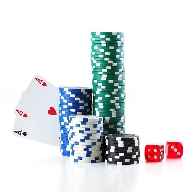 Live Koprok dice game with dealer rolling three dice on dragon222 link platform