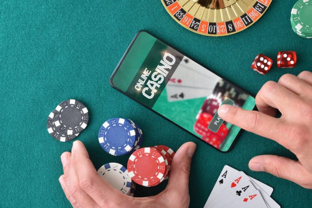 Live VIP Roulette table with dealer and wheel visible on dragon222 link platform
